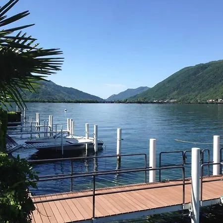 Luganersee, Pool, Strand, Parkplatz, * Bissone